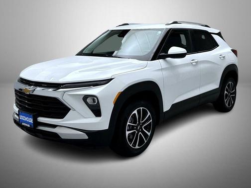 Summit White 2025 Chevrolet Trailblazer LT
