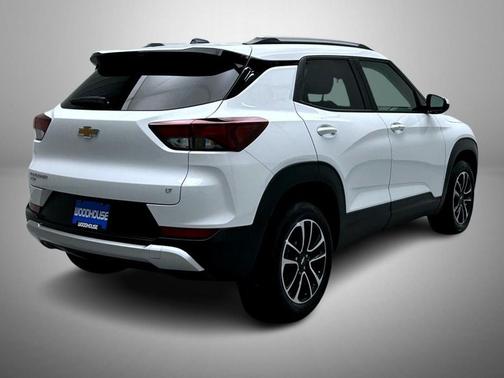 Summit White 2025 Chevrolet Trailblazer LT