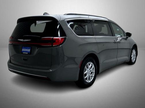 Ceramic Gray Clearcoat 2022 Chrysler Pacifica Touring L