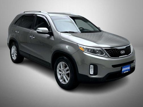 Titanium Silver 2015 Kia Sorento LX