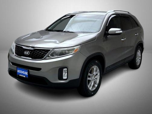 Titanium Silver 2015 Kia Sorento LX