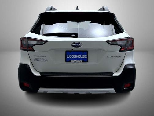 Crystal White Pearl 2025 Subaru Outback Limited