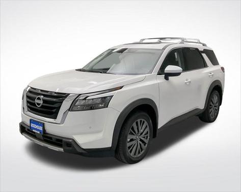 2025 Nissan Pathfinder SL 4WD