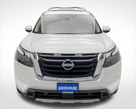 2025 Nissan Pathfinder SL 4WD
