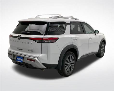 2025 Nissan Pathfinder SL 4WD