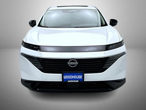 Everest White Pearl Tricoat 2026 Nissan Murano Platinum