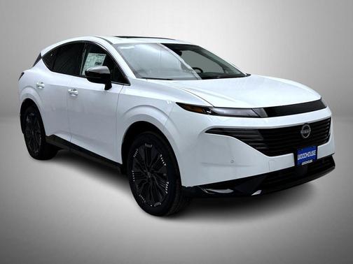 Everest White Pearl Tricoat 2026 Nissan Murano Platinum