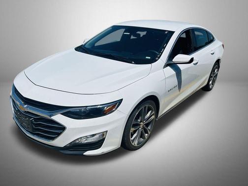 Summit White 2023 Chevrolet Malibu FWD 1LT
