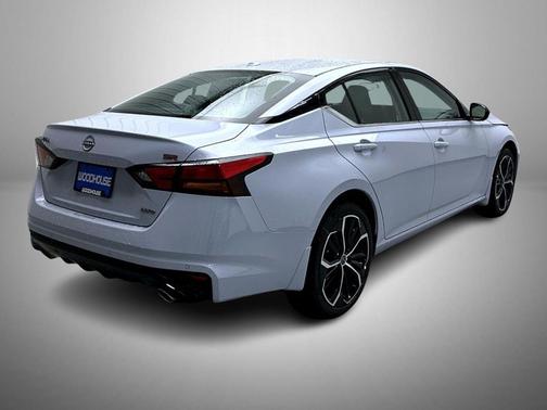 2025 Nissan Altima SR AWD