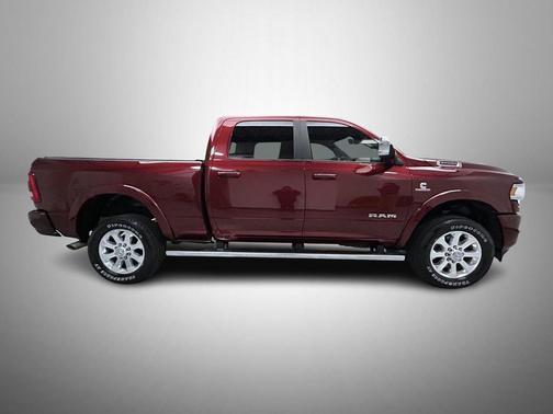 2022 RAM 2500 Laramie Crew Cab 4x4 6'4' Box
