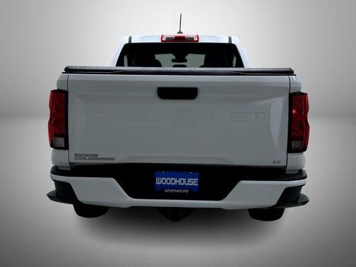 Summit White 2023 Chevrolet Colorado LT