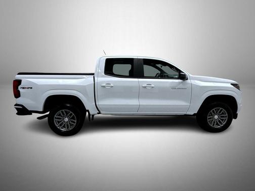 Summit White 2023 Chevrolet Colorado LT