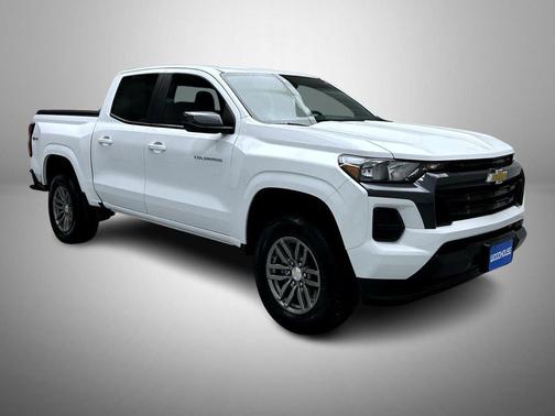 Summit White 2023 Chevrolet Colorado LT
