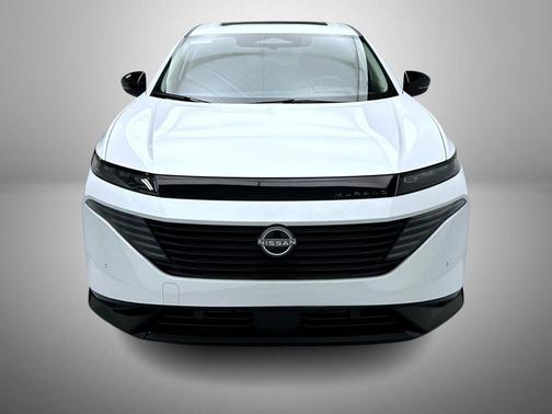 Everest White Pearl Tricoat 2026 Nissan Murano Platinum