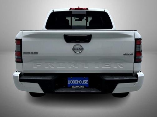 Glacier White 2026 Nissan Frontier SV