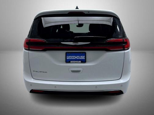 2025 Chrysler Pacifica L