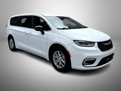 2025 Chrysler Pacifica L