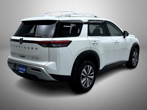 2024 Nissan Pathfinder SL 4WD