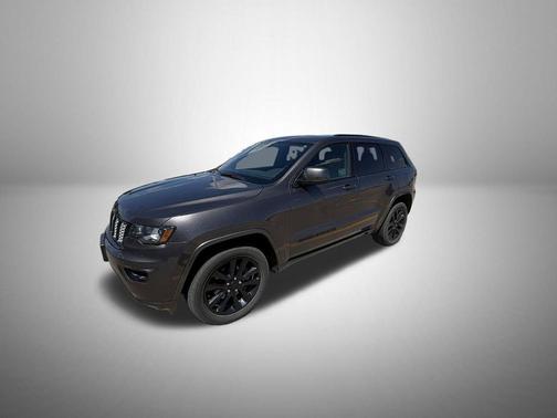 Granite Crystal Metallic Clearcoat 2019 Jeep Grand Cherokee Altitude