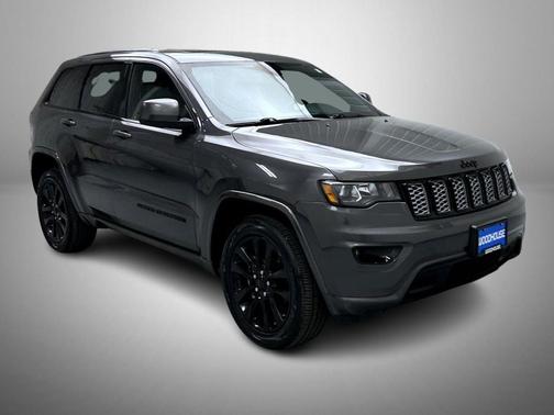 Granite Crystal Metallic Clearcoat 2019 Jeep Grand Cherokee Altitude