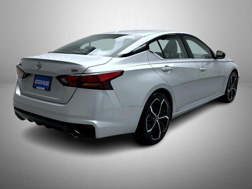 2024 Nissan Altima SR FWD