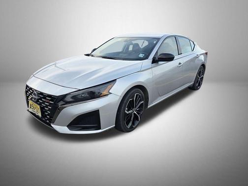 2024 Nissan Altima SR FWD