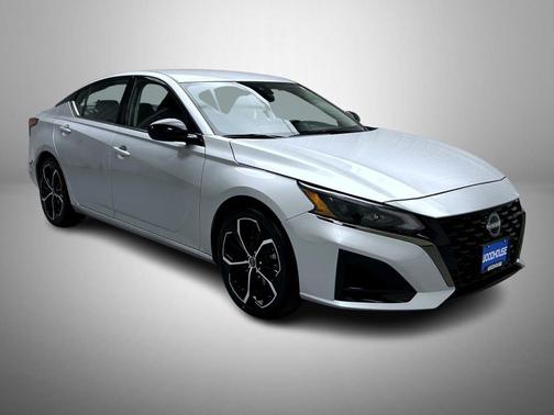 2024 Nissan Altima SR FWD