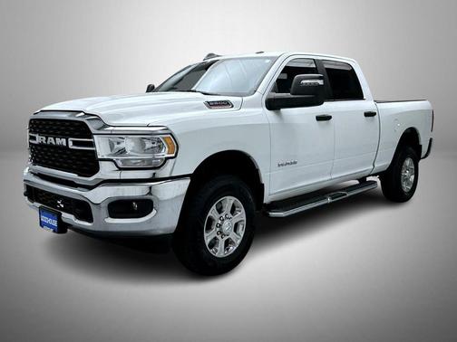 Bright White Clearcoat 2024 RAM 2500 Big Horn Crew Cab 4x4 6'4' Box