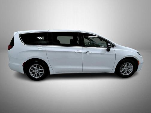 2025 Chrysler Pacifica L