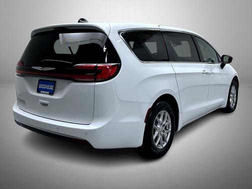 2025 Chrysler Pacifica L