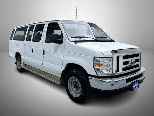2014 Ford E350 Super Duty XLT