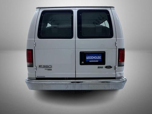 2014 Ford E350 Super Duty XLT