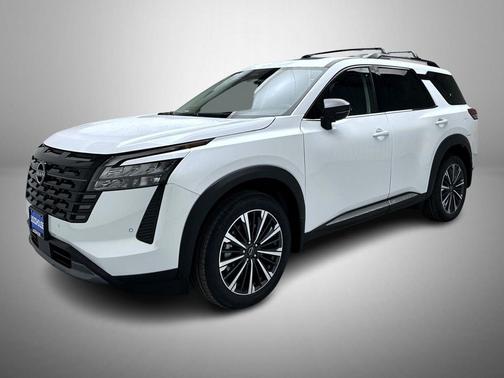 Everest White Pearl Tricoat 2026 Nissan Pathfinder Platinum