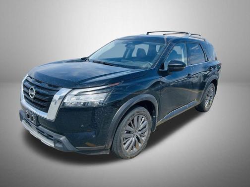 2023 Nissan Pathfinder SL 4WD