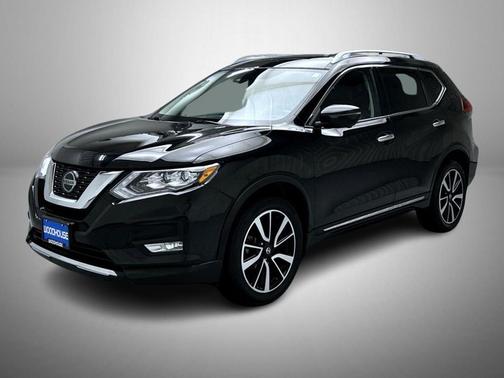 Magnetic Black Pearl 2019 Nissan Rogue SL