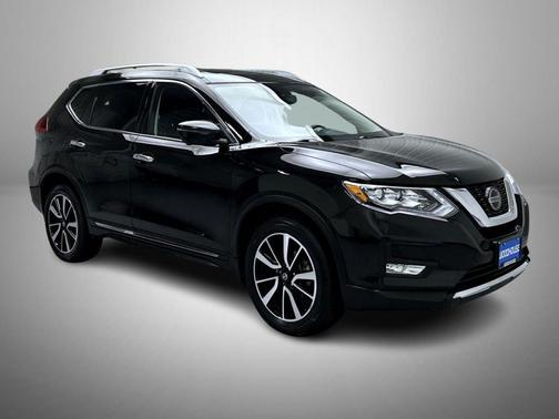 Magnetic Black Pearl 2019 Nissan Rogue SL