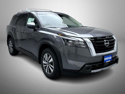 2025 Nissan Pathfinder SL 4WD