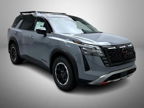 Boulder Gray/Super Black 2026 Nissan Pathfinder Rock Creek