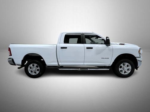 2023 RAM 2500 Big Horn Crew Cab 4x4 6'4' Box