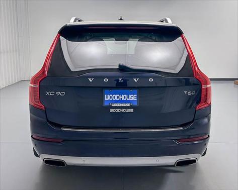 2017 Volvo XC90 T6 Momentum