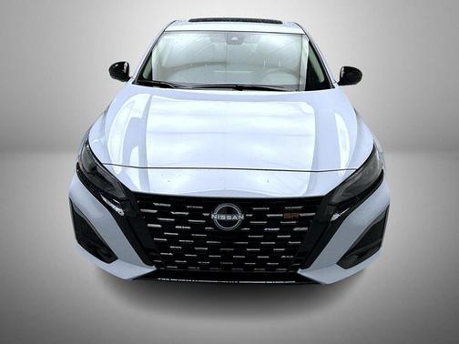 Gray Sky Pearl 2026 Nissan Altima SR AWD