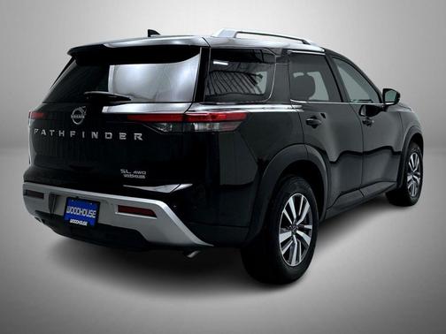 Super Black 2025 Nissan Pathfinder SL 4WD