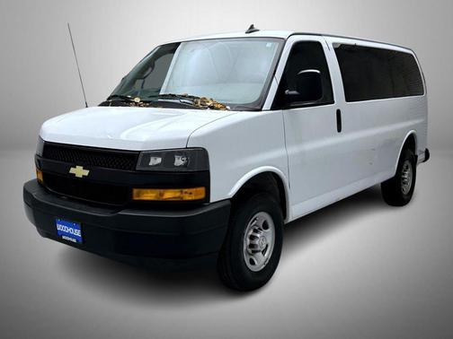 2023 Chevrolet Express 3500 RWD 3500 Regular Wheelbase LS