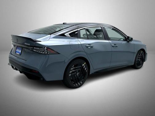 Atlantic Gray/Super Black 2027 Nissan Sentra SR