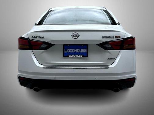 Pearl White Tricoat 2023 Nissan Altima SR Intelligent AWD