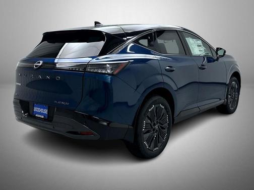 Aurora Blue Pearl Metallic/Super Black 2026 Nissan Murano Platinum