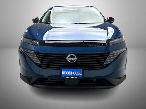 Aurora Blue Pearl Metallic/Super Black 2026 Nissan Murano Platinum