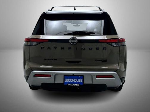 2023 Nissan Pathfinder Platinum 4WD