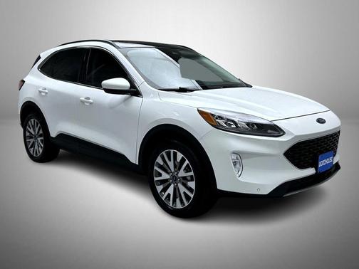 2022 Ford Escape Titanium