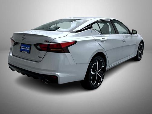 2025 Nissan Altima SR AWD